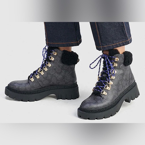 NWT Coach Janel Boats - Picture 15 of 15